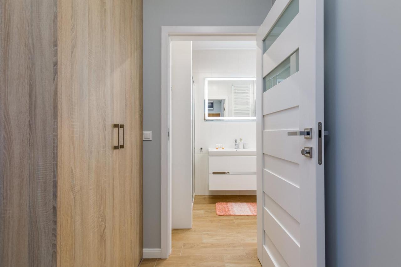 Apartment Rybacka With Parking&Balcony By Noclegi Renters Międzywodzie Kültér fotó